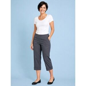 S.C.& Co Woman's M Blue Pinstripe Pull On Stretch Capri Pants Cuffed Pockets